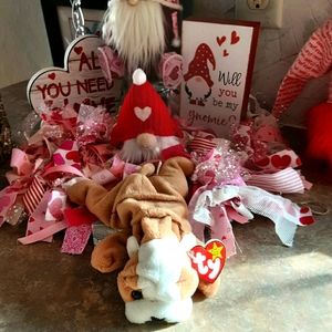 TY RETIRED WRINKLES THE DOG BEANIE BABIE